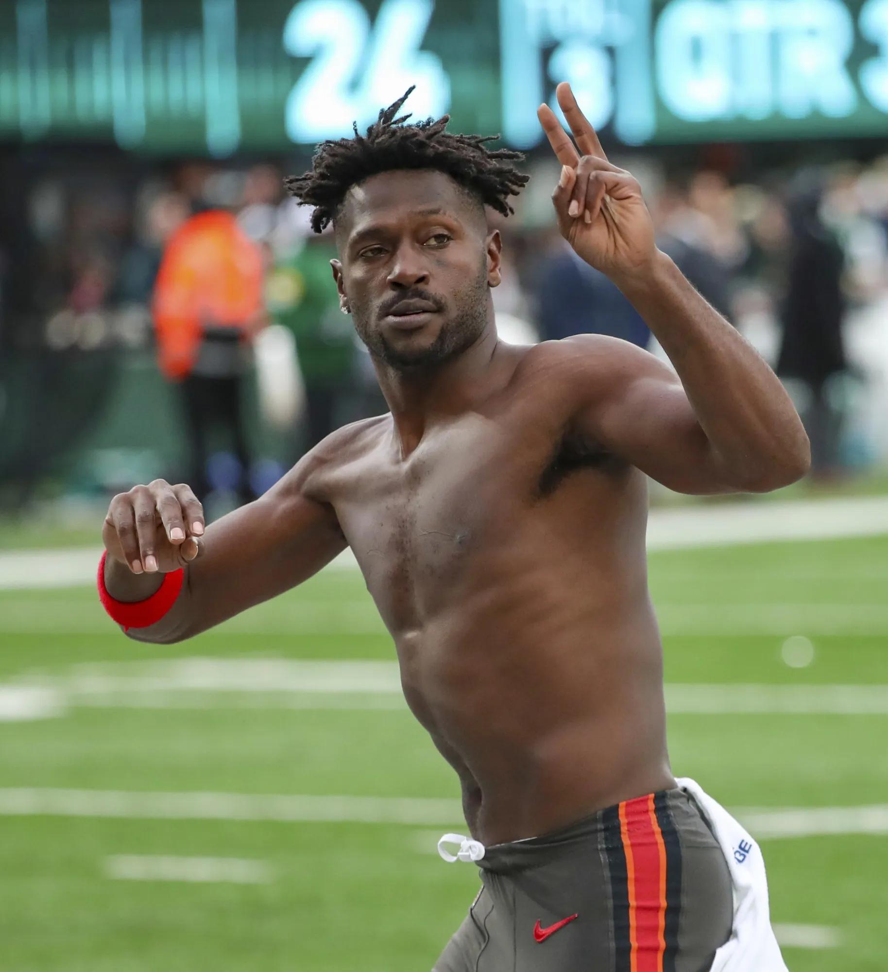 Analysis: Antonio Brown's Mental Health Is No Joke - Bloomberg