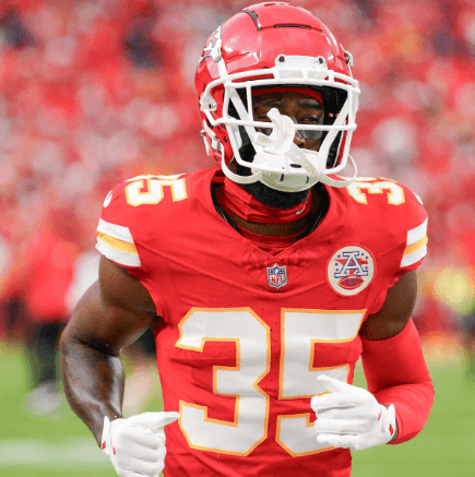 Chiefs CB Visits Homes of Fallen Pennsylvania Officers, Donates $100K to Each Family