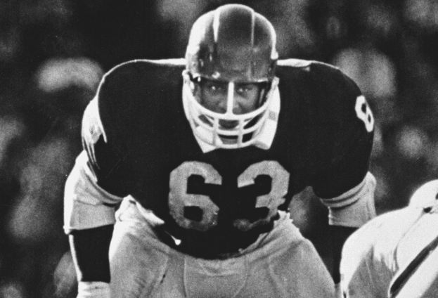 Chiefs Legend LB 80 YO Struggling With CTE Forgets Nearly Everything