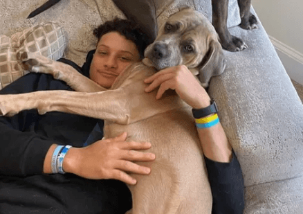 Patrick Mahomes Saves 19 Dogs From Euthanasia in a Heartfelt October Rescue Mission
