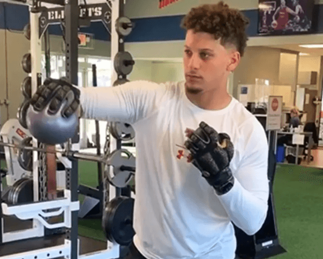 After a Hard-Fought Win, Patrick Mahomes Arrives at the Chiefs’ Facility at 4 A.M. — Only to Find a Rookie Who Got There Even Earlier: “He Was Acting Like That Win Never Even Happened.”