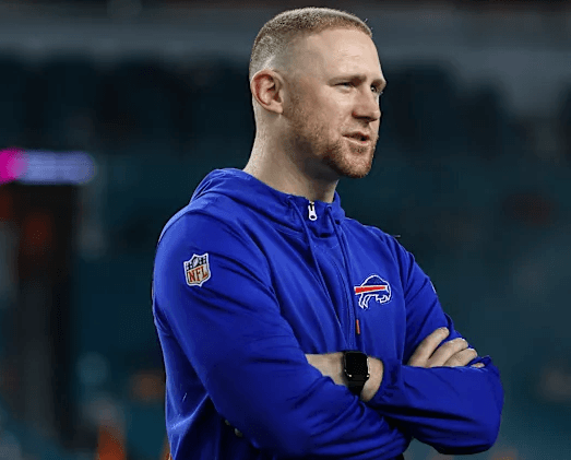 After Brian Callahan Was Fired by the Titans, They Immediately Began Searching for a New Head Coach – and Sent an Offer to the Bills’ Offensive Coordinator. His Response Left Titans Fans Blushing