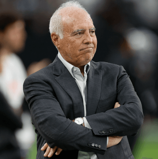 Philadelphia Eagles President Jeffrey Lurie Issues Lifetime Ban on Fan Known as “Brewers Karen” After Racist Incident – “Eagles Nation Does Not Tolerate Hate”