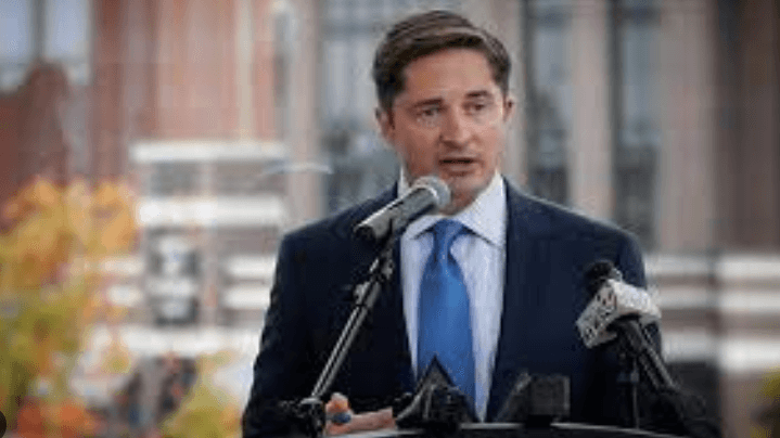 Green Bay Packers President Mark Murphy Issues Lifetime Ban on Fan Known as “Brewers Karen” After Racist Incident – “Packers Nation Does Not Tolerate Hate”