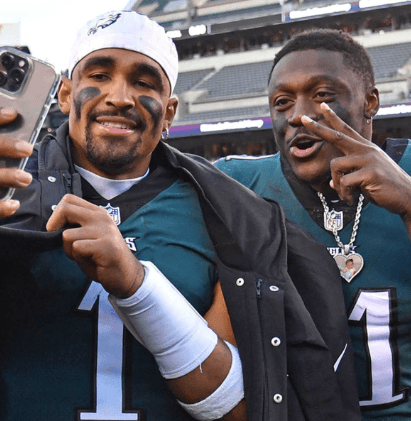 Tension Rises in Philadelphia: A.J. Brown Leaves Jalen Hurts Off His “Dream 5v5 Team” — and Hurts’ Response Shakes the NFL