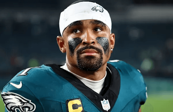 NFL Legendary QB and 4x Pro Bowler Shocked to Learn Jalen Hurts Was His Fan – After Earning MVP in a Thrilling Victory Over the Vikings, Jalen Received a Message From the Idol Who Inspired His Journey