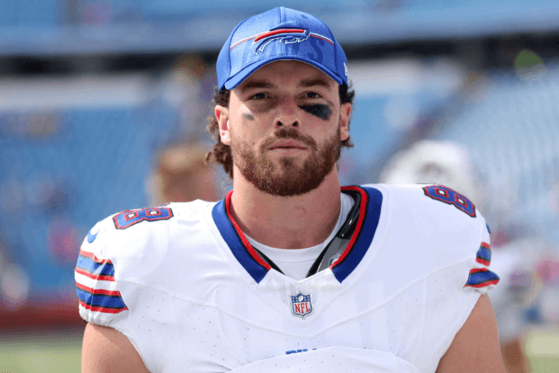 After the Bills vs. Dolphins Game Ended, TE Dawson Knox Rushed Straight to the Airport to Fly to the Hospital Where His Cousin Is Being Treated After a College Football Brawl