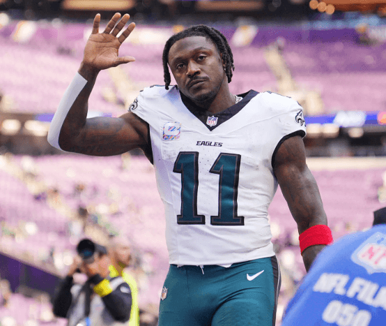 A.J. Brown Rejects Multiple Offers During Troubled Relationship with Eagles to Stay Focused and Play for the Team