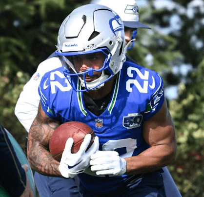 After Being “Betrayed” by the Seahawks, 1,361-Yard RB Expresses His Desire to Give Everything He Has Left to the Philadelphia Eagles in Hopes of Helping Them Rise Back to the Top