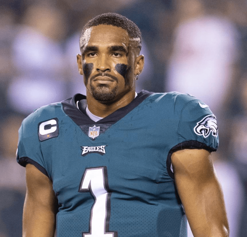 Jalen Hurts takes full responsibility after the loss to the Bears, defends Kevin Patullo amid the wave of outrage "Fire Kevin!"