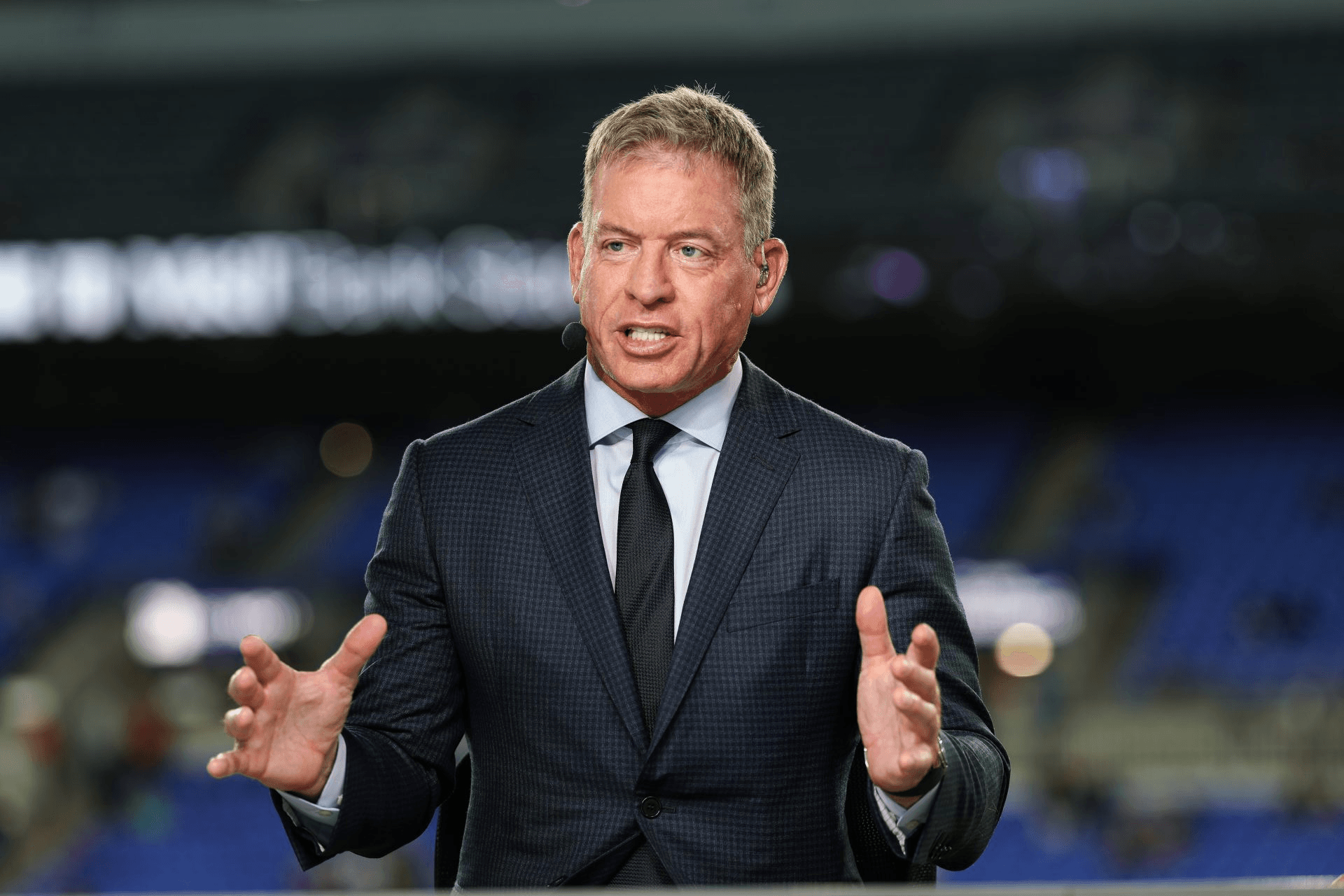 Troy Aikman Stuns NFL by Defending Dak Prescott — And Dak’s 9-Word Reply Breaks the Internet