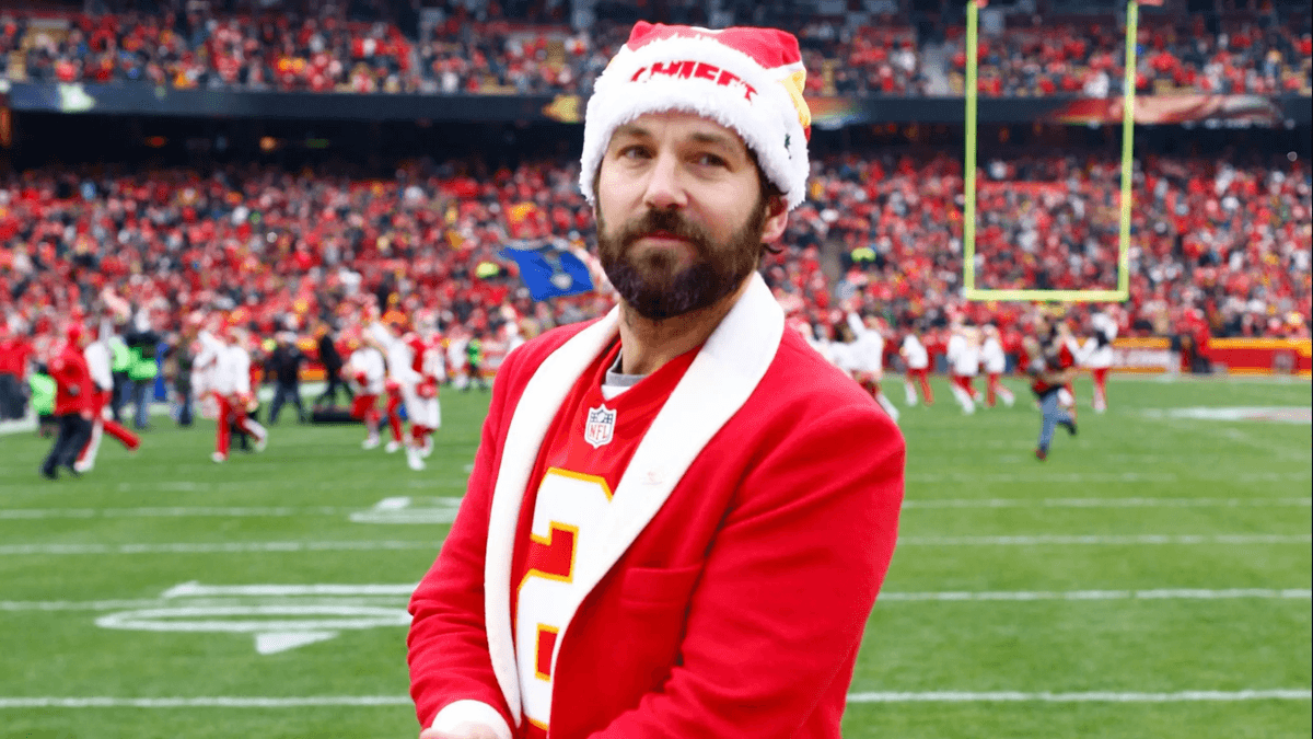 Paul Rudd, famous Hollywood actor and die-hard Chiefs fan, defends offensive coordinator Matt Nagy amid Patrick Mahomes' increasingly obvious decline