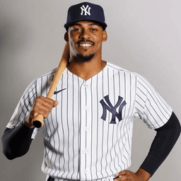 Yankees Sign 17-HR Cuban Outfielder to Free Agent Deal