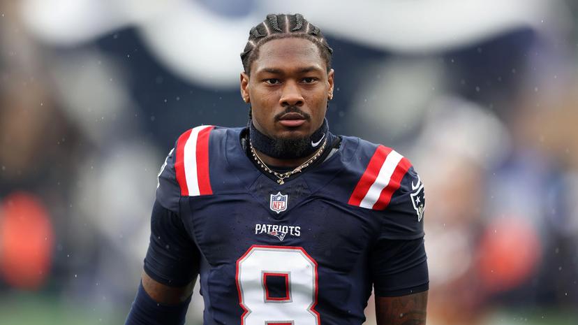 Patriots Superstar Stefon Diggs Angrily Speaks Out Ahead of Steelers Game: “Everything Written About Me Is Fake”