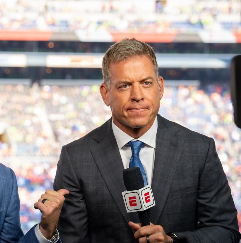 Amid NFL Community's Criticism of Bad Bunny as a Mistake in the Super Bowl — Cowboys Legend Troy Aikman's Strong Reaction Leaves Fans Speechless