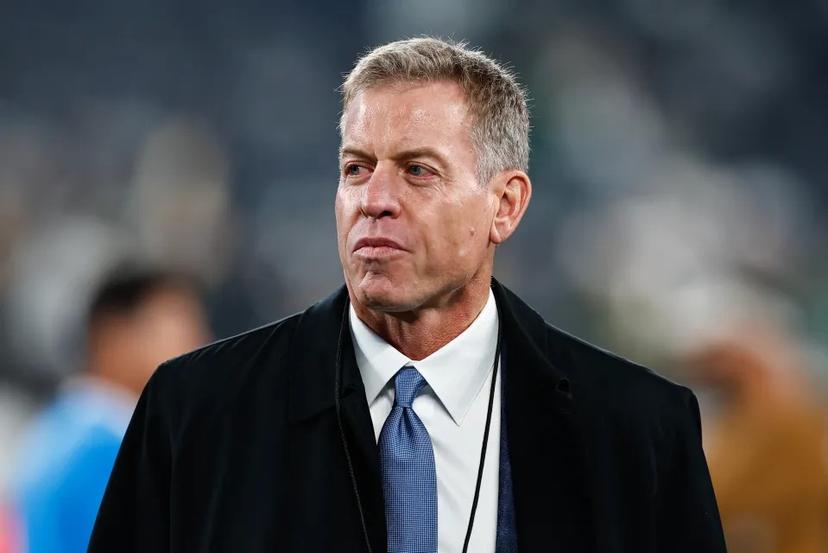 Legend Troy Aikman Fully Confident Patriots Can Reach Playoffs in Wide-Open AFC