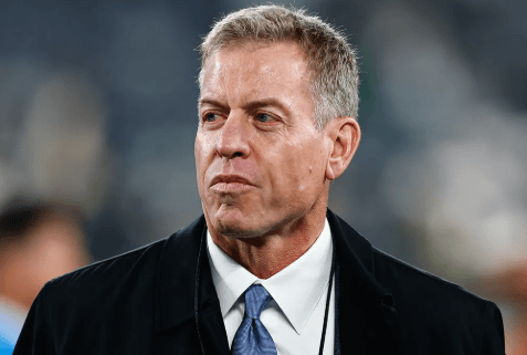 Cowboys legend Troy Aikman sends emotional message to coach Schottenheimer's team ahead of Commanders Showdown