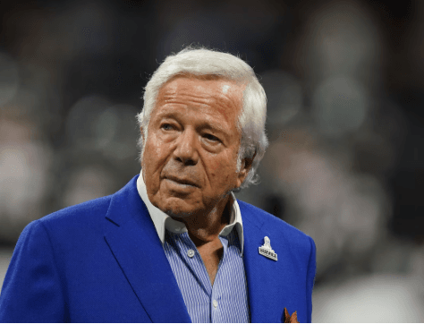 Owner Robert Kraft Permanently Bans Fan from Attending Patriots Games After Inappropriate Behavior Toward Female Titans Fan