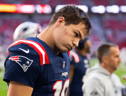 Despite Beating the Falcons, QB Drake Maye Still Bowed His Head to Take Blame After the Patriots’ Stormy Game – But It Was Stefon Diggs’ Action Afterward That Left All of Patriots Nation Choking Back Tears
