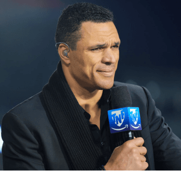 Chiefs Legend Tony Gonzalez Defends Young Star Nohl Williams Amid “Chiefs Are NFL Darlings” Accusations After Collision That Injured James Cook Kansas City