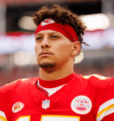 Patrick Mahomes Fires Back at Will Compton With 12 NFL-Shaking Words – The Quote Becomes the Season’s Slogan and Ignites Chiefs Nation