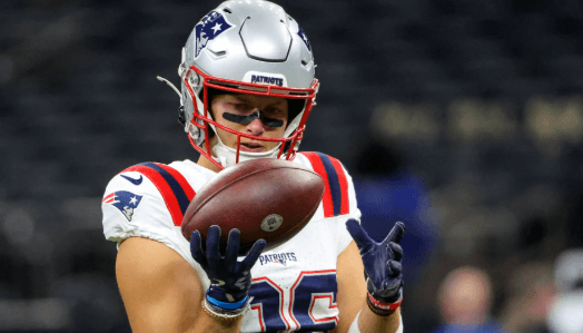 Patriots Shaken: Former First-Team All-America Star Declares He’s Willing to Take a Pay Cut Just to Stay in New England – and Wait for His Chance to Prove Himself