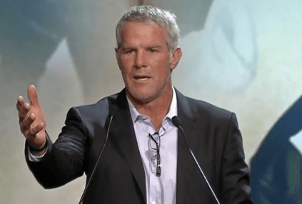Packers Legend Brett Favre Fires Back Hard at Rob Gronkowski’s Take on Matt LaFleur Right Before Bears Showdown