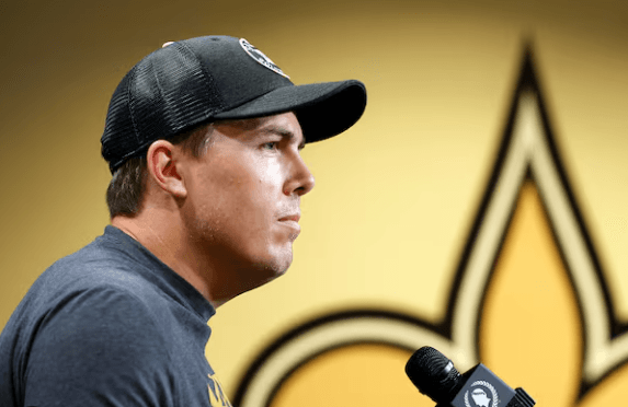 INJURY UPDATE: Saints Defensive Tackle – Former NFC Special Teams Player of the Week – Suffers Serious Injury, Head Coach Kellen Moore Faces Defensive Pressure Ahead of Weekend Clash with Carolina Panthers