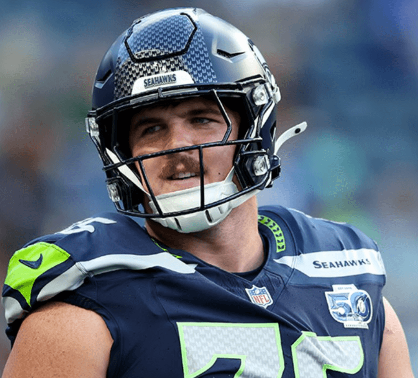 From initial doubts to a flawless performance – the talented rookie at Right Guard, who earned All-American honors for three straight years, is becoming a crucial piece reshaping the future of the Seattle Seahawks.