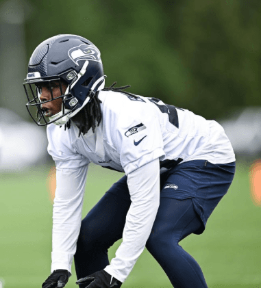 After the dominant win over the Cardinals, DE Leonard Williams was back at work before dawn. He arrived at the Seahawks facility at 4 a.m. — and found a talented young wide receiver already there: “He looked like he never left.”