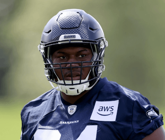 INJURY UPDATE: Grey Zabel Suffers Serious Injury Ahead of Titans Clash. Head Coach Mike Macdonald Hands Opportunity to 2× All-American Rookie – Turning Point for Seattle’s Offensive Line?
