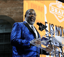 Steelers Legend Joe Greene Fires Back Hard at Jay Gruden’s “Doesn’t Do Anything Well” Jab at Head Coach Mike Tomlin: “Nobody Gets to Judge the Steelers If They Haven’t Been in Our Shoes.”