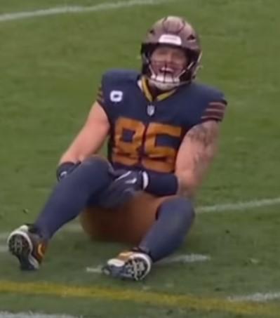 💔 NOT A VICTORY, BUT TEARS AFTER THE GAME: Jordan Love DROPS EVERYTHING, Drives Through the Night to the Hospital Just to HOLD Tucker Kraft’s Hand & Whisper “WE’LL COME BACK TOGETHER” 