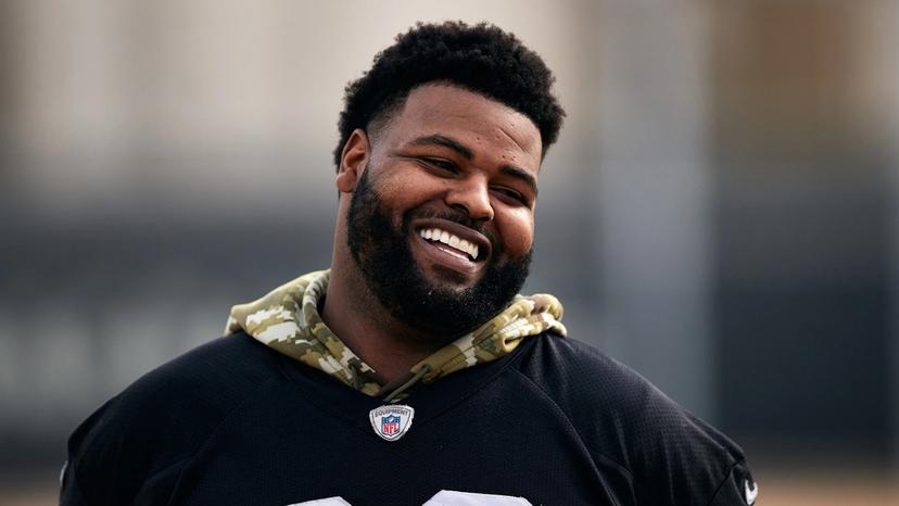 49ers Linked to Surprise Johnathan Hankins Move — A Defensive Twist NFL Fans Never Saw Coming