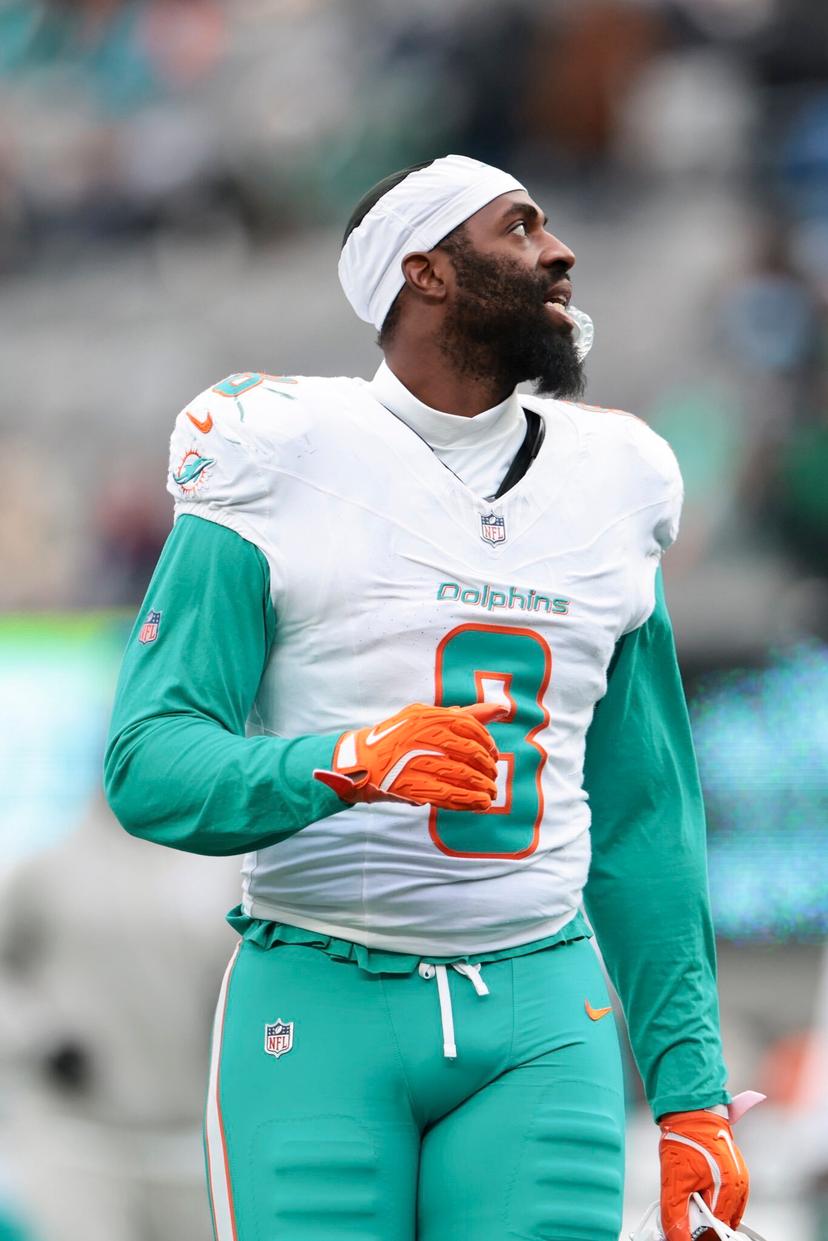 Just Hours After Being Cut by the Dolphins, a Former 4x Pro Bowl Patriots Star Speaks Out About Continuing His Playoff Dream With the San Francisco 49ers