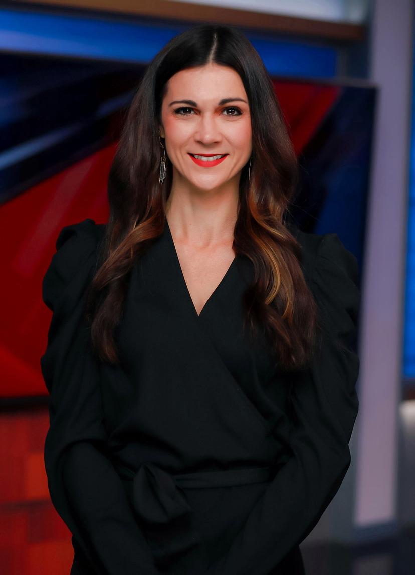 49ers Mourn Beloved Field Reporter After Tragic Domestic Violence Incident as Team Star Steps Forward in Support