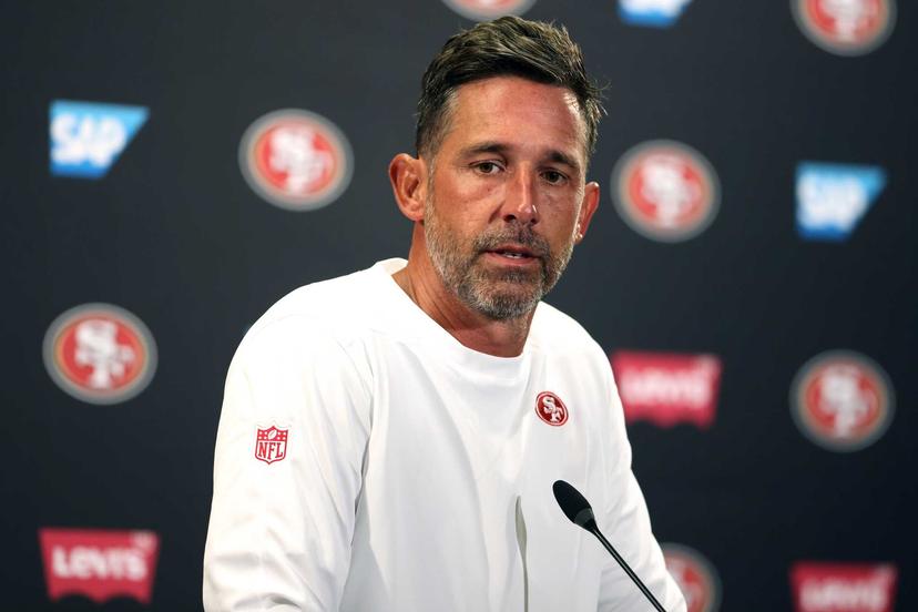 Amid dating rumors with Hollywood star Sydney Sweeney and his absence from the most recent practice, the 49ers' defensive star forced head coach Shanahan to speak out, drawing attention from the NFL