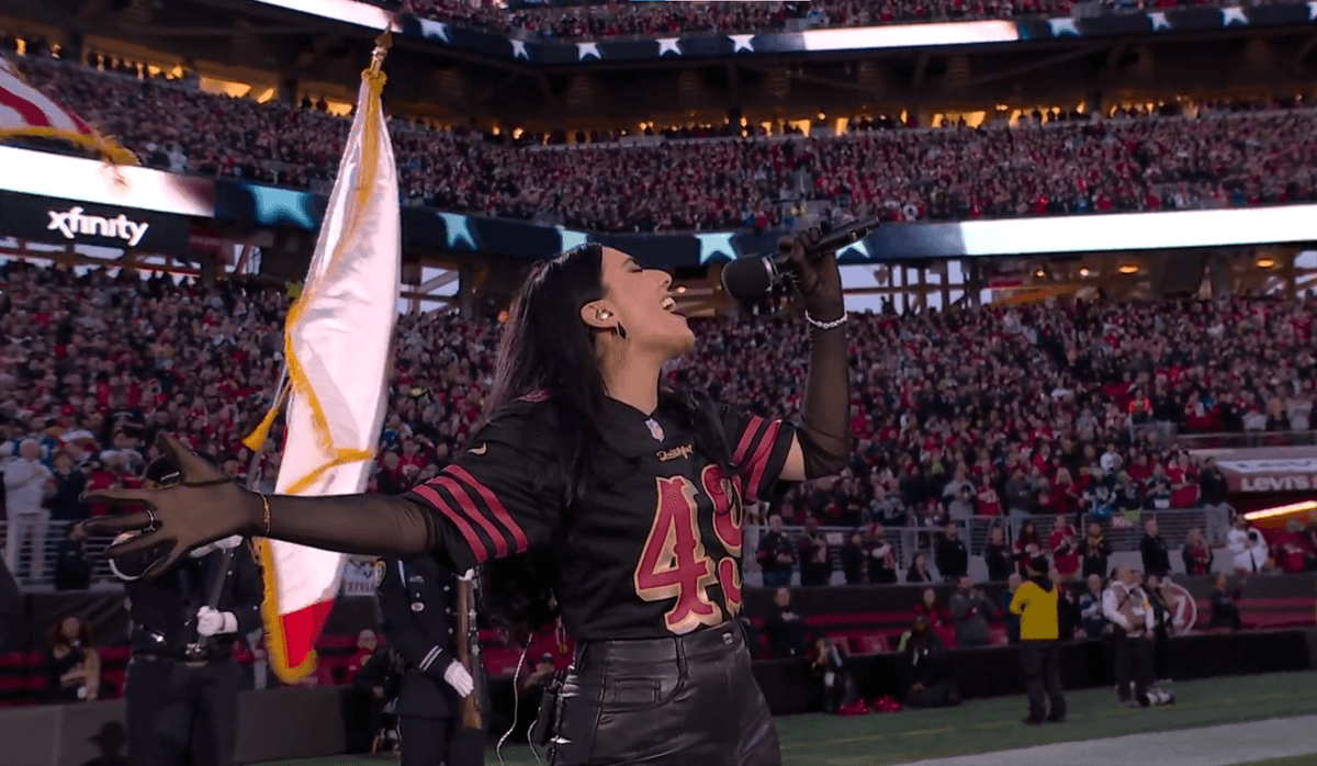 Americans Were Pissed Off After Uncovering Shocking Information About 49ers vs. Seahawks National Anthem Singer