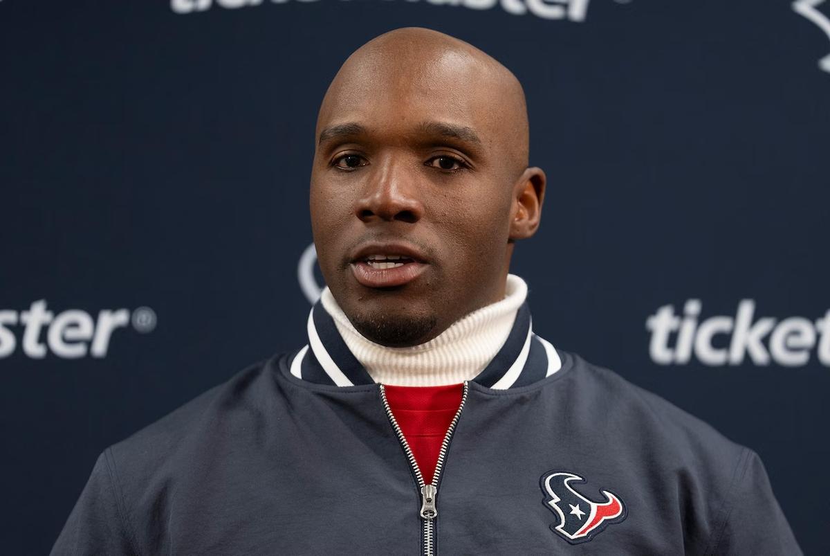 SHOCKING DRAFT STRATEGY: DeMeco Ryans REJECTS Texans Fans’ Biggest Demand – Houston Set to IGNORE Offensive Line Crisis and Draft “Best Player Available” Instead