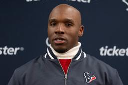 SHOCKING DRAFT STRATEGY: DeMeco Ryans REJECTS Texans Fans’ Biggest Demand – Houston Set to IGNORE Offensive Line Crisis and Draft “Best Player Available” Instead