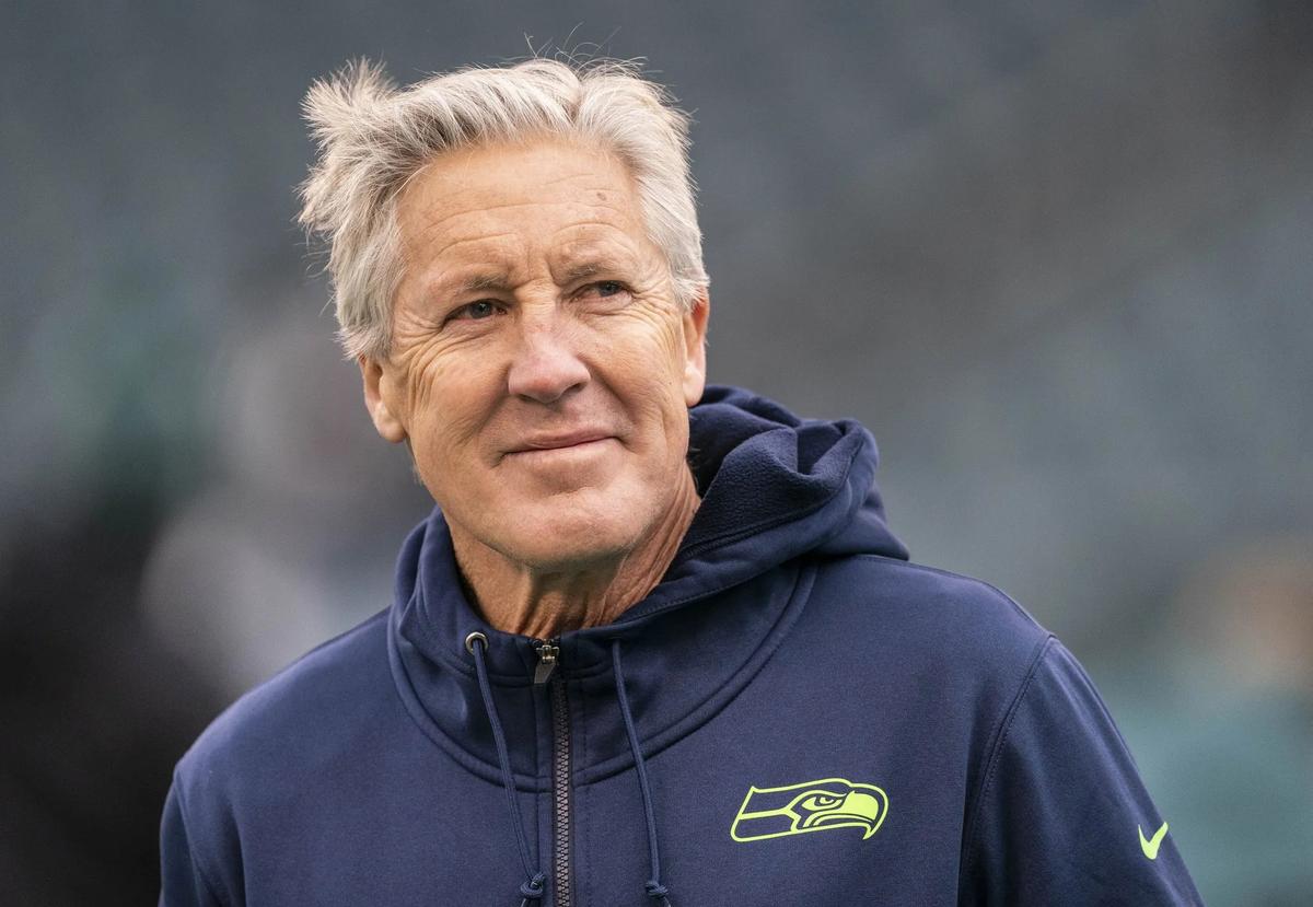 Former Legendary Seahawks Coach Signs One-Day Contract to Retire in Seattle, Sends Emotional Five-Word Message to Fans