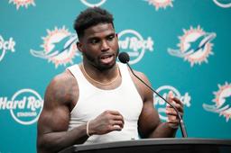 BREAKING: Adam Schefter Confirms Super Bowl LIV Champion and 8-Time Pro Bowl Wide Receiver Joining Dallas Cowboys, Igniting the Offense for America’s Team