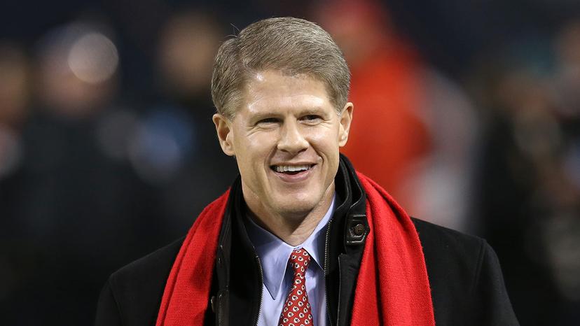 Chiefs Nation Stunned: CEO Clark hunt Plans to Sponsor 1,000 One-Dollar Tickets for Low-Income Families This Thanksgiving