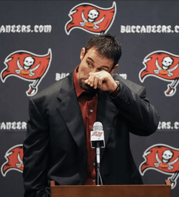 Bucs Legend Mike Alstott Sells Final Game-Worn Jersey to Support Teammate Battling Parkinson’s Disease