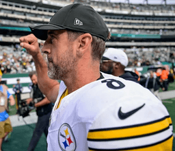 QB Aaron Rodgers Reveals Secret Tactical Conversation with Chris Boswell Before the Fate-Sealing Field Goal – The Decisive Moment That Helped the Steelers Take the Lead and Secure Victory Over the Colts