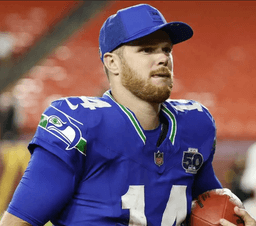 Head Coach Mike Macdonald Reveals the Truth Behind Sam Darnold’s “Perfect Game”: “He Reminds Me of Legend Matt Hasselbeck” – And Behind That Remark Lies a Story That Left the Entire Locker Room Speechless