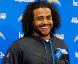 All-Pro LB Eric Kendricks Shares Emotional Reason He Chose the 49ers: "This Is Where My Heart Belongs"