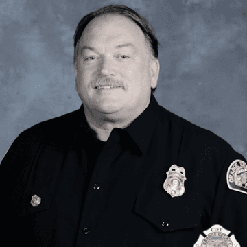 Firefighter Sacrifices His Life While Protecting the Entire City of San Francisco — As the City Steps Into 2026, One Hero Is Forever Left Behind in 2025. Brock Purdy Visits the Family and Donates $100,000 to Help Cover Medical and Funeral Costs