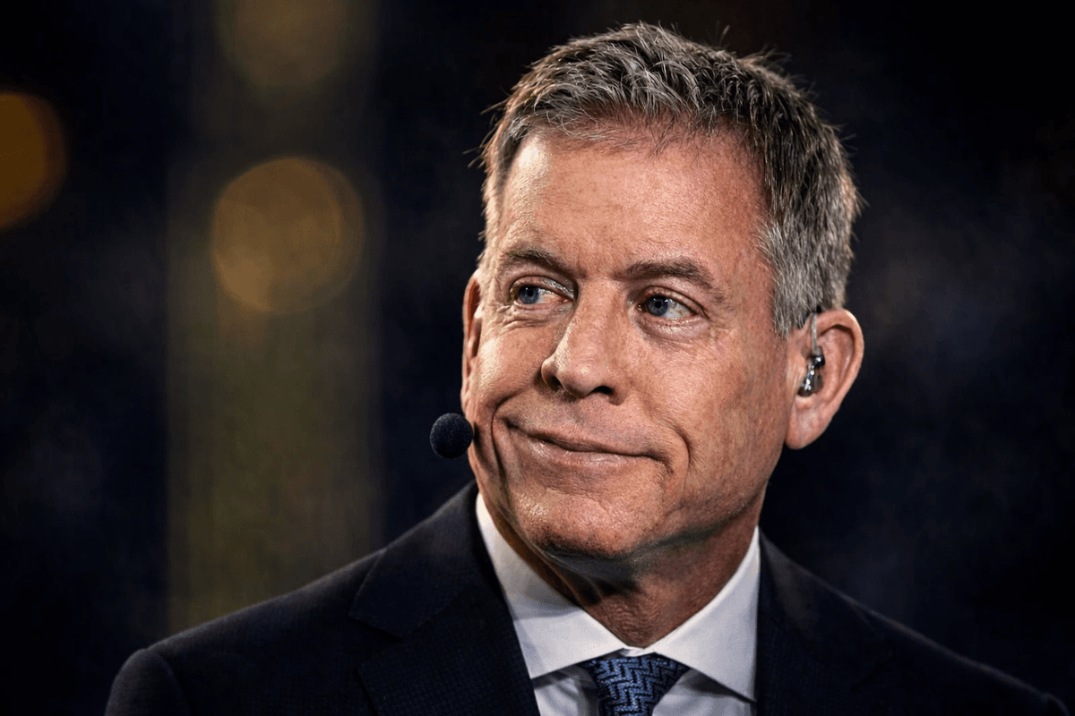 COWBOYS CALLED OUT BY THEIR OWN LEGEND? Troy Aikman SPARKS CONTROVERSY After SUBTLE SHOT at Dallas Following New Role with Dolphins – One Statement Fans Can’t Ignore
