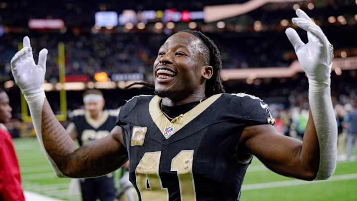 Saints' Alvin Kamara Cracks Top 10, Execs Predict Big Year